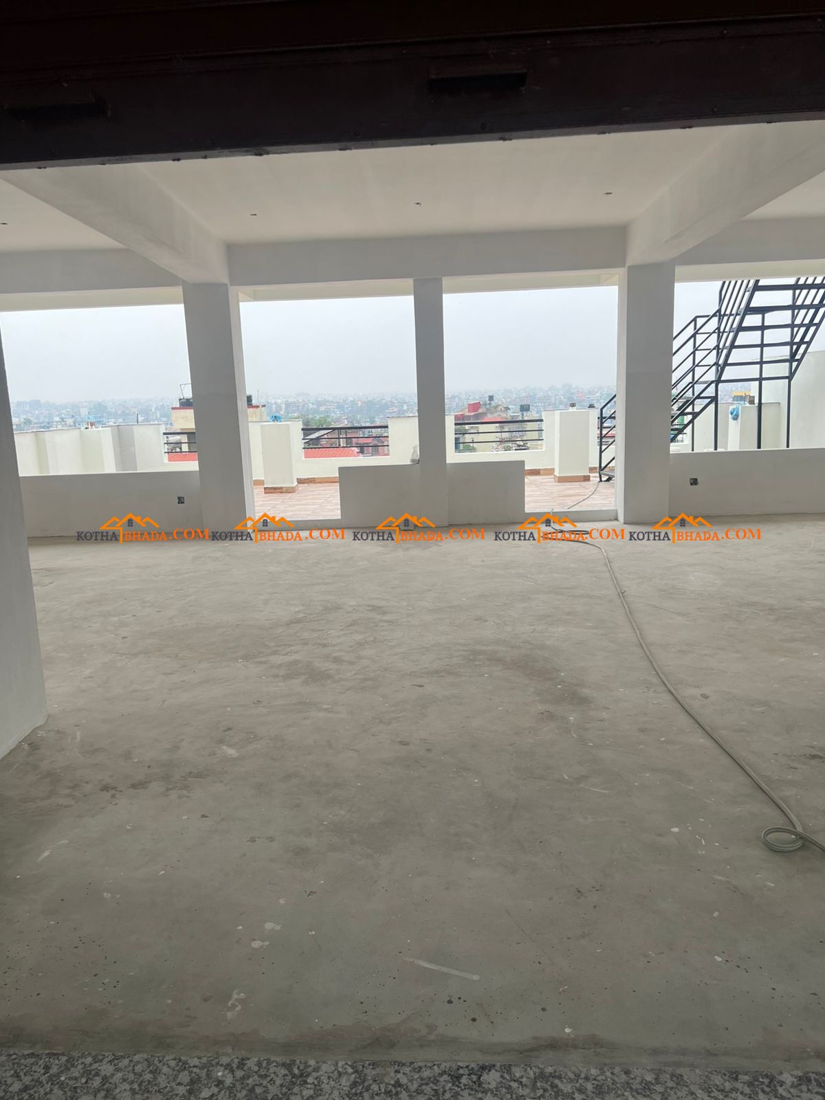 Office space available for rent (TOTAL 4 FLATS EACH DIFFERENT PRICE 40K to 1 lakh)